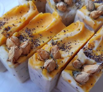 A napfény csókja – Sárgabarackmagolajos szappan a nulláról