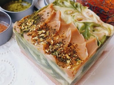 Matcha zöld tea és  vörösagyag –  Szappankészítő szertartásod első lépései